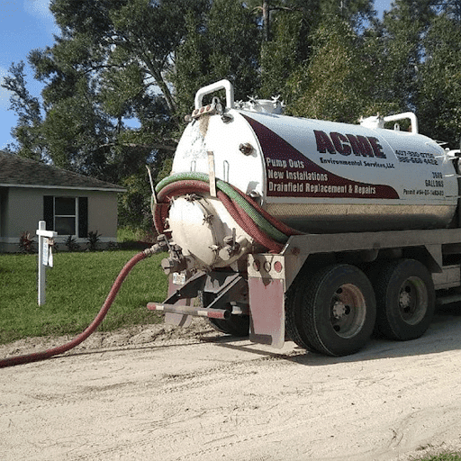 Grease trap for septic tank