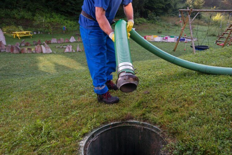 Deltona Septic Tank Inspection Does Pumping Before Matter?